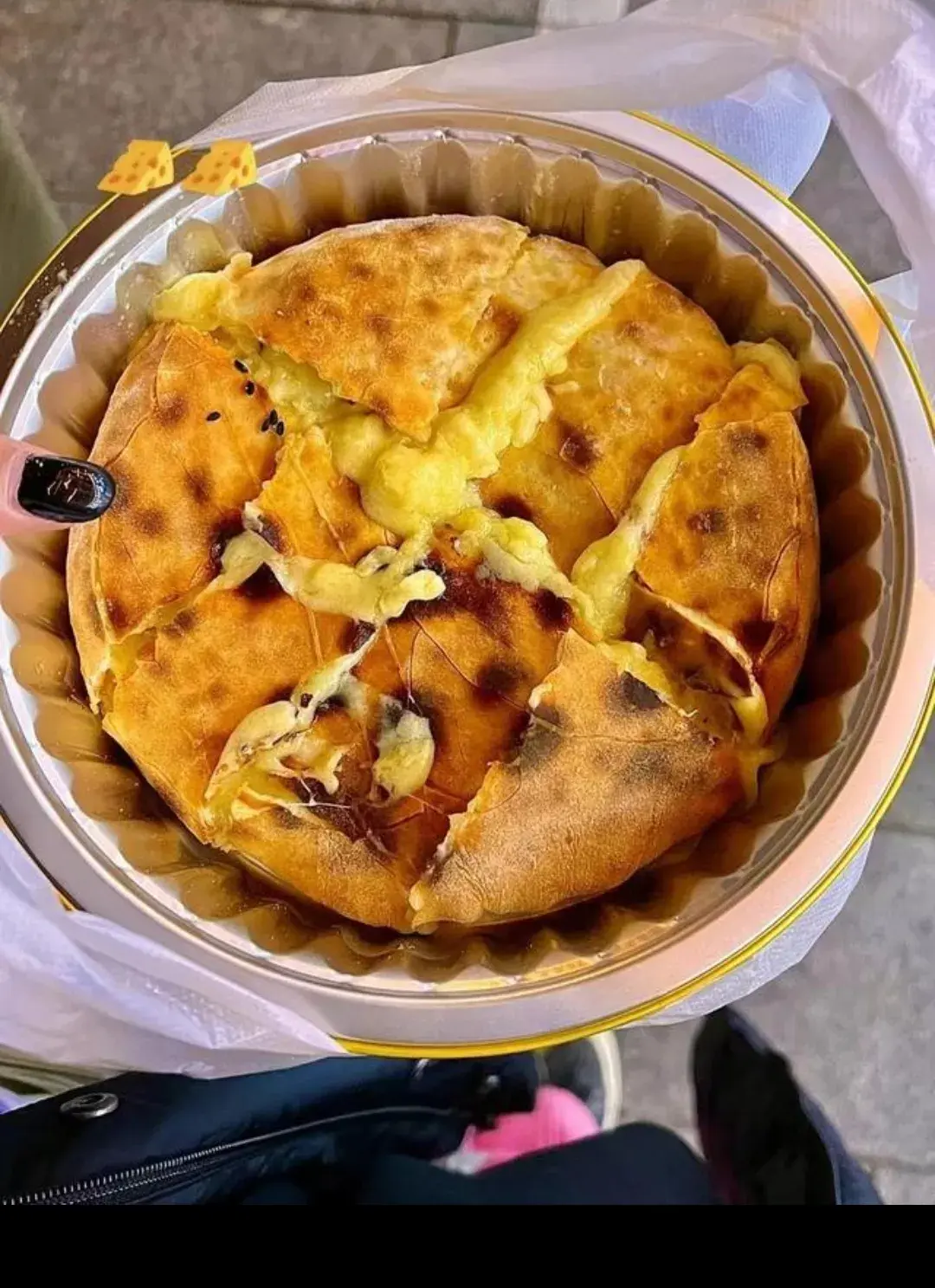 06年小伙擺攤賣榴蓮餅月入三四萬