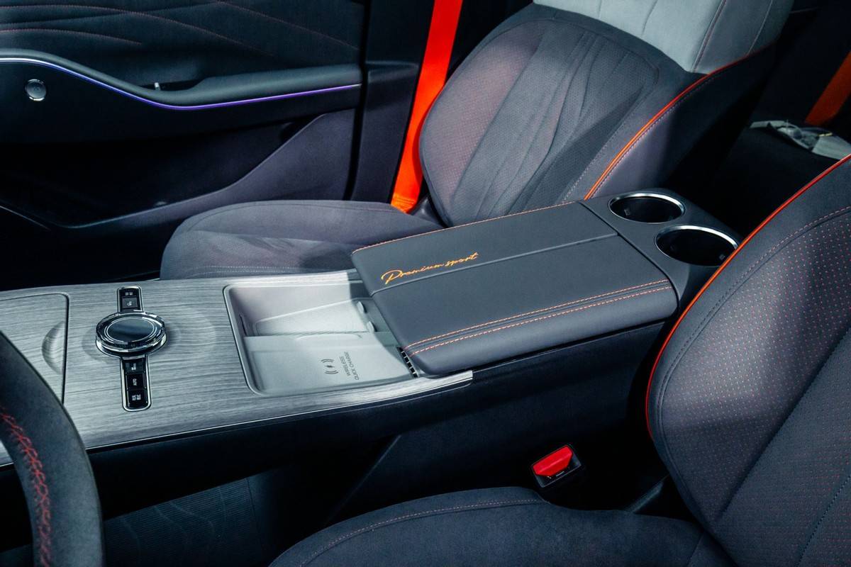 吉利銀河E8:兩次斬獲世界級設計大獎,原來技術控還能談顏值