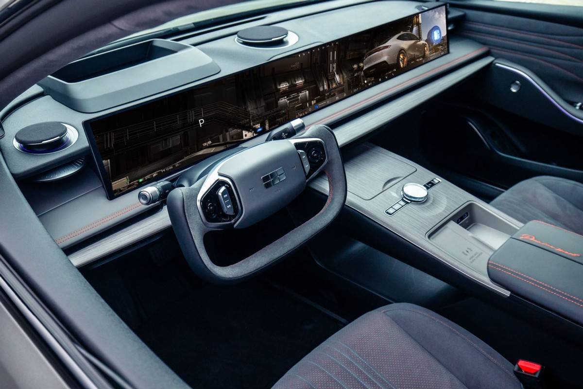 吉利銀河E8:兩次斬獲世界級設計大獎,原來技術控還能談顏值