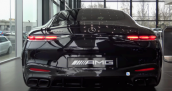 全新AMG GT63海外到店實(shí)拍,搭4.0T V8發(fā)動(dòng)機(jī),性能爆表