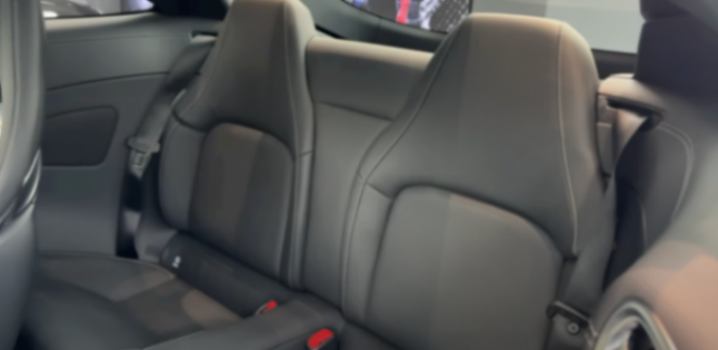 全新AMG GT63海外到店實(shí)拍,搭4.0T V8發(fā)動(dòng)機(jī),性能爆表