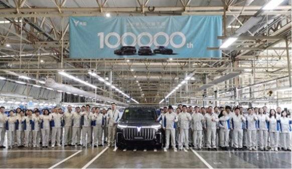 小米深夜硬剛智己,敦促道歉;固特烈馬豐富的選裝包發(fā)布