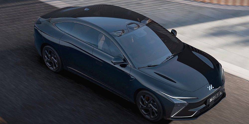 純電中大型轎車二選一 阿維塔12靠華為智己L7靠什么?