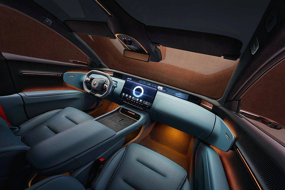 純電中大型轎車二選一 阿維塔12靠華為智己L7靠什么?