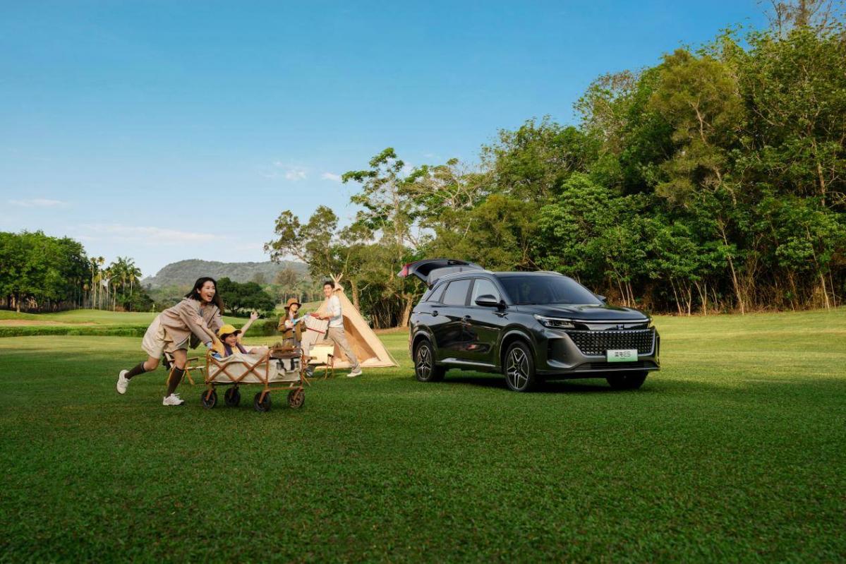 藍(lán)電E5榮耀版上市,9.98萬起中型插混SUV,純電續(xù)航100km!