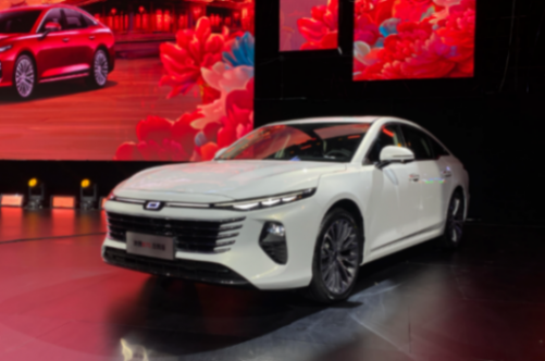 奔騰B70龍騰版上市,低價享高配,能否力壓主流合資品牌