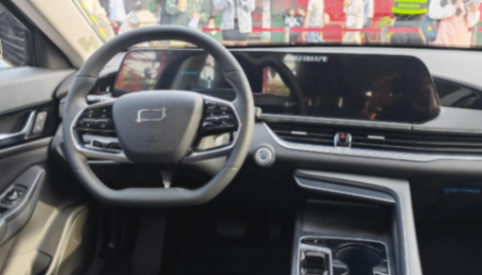 奔騰B70龍騰版上市,低價享高配,能否力壓主流合資品牌