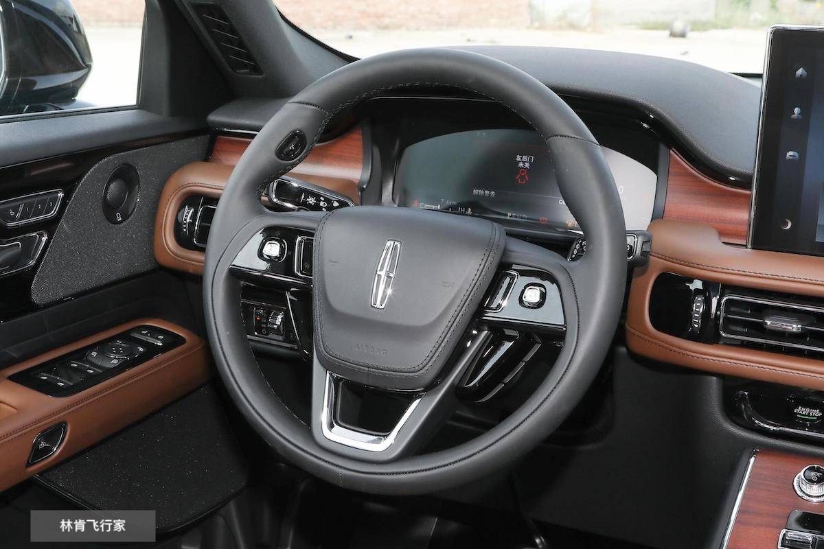 預(yù)算60萬買豪華SUV,林肯飛行家對比奧迪Q7,究竟誰更勝一籌?
