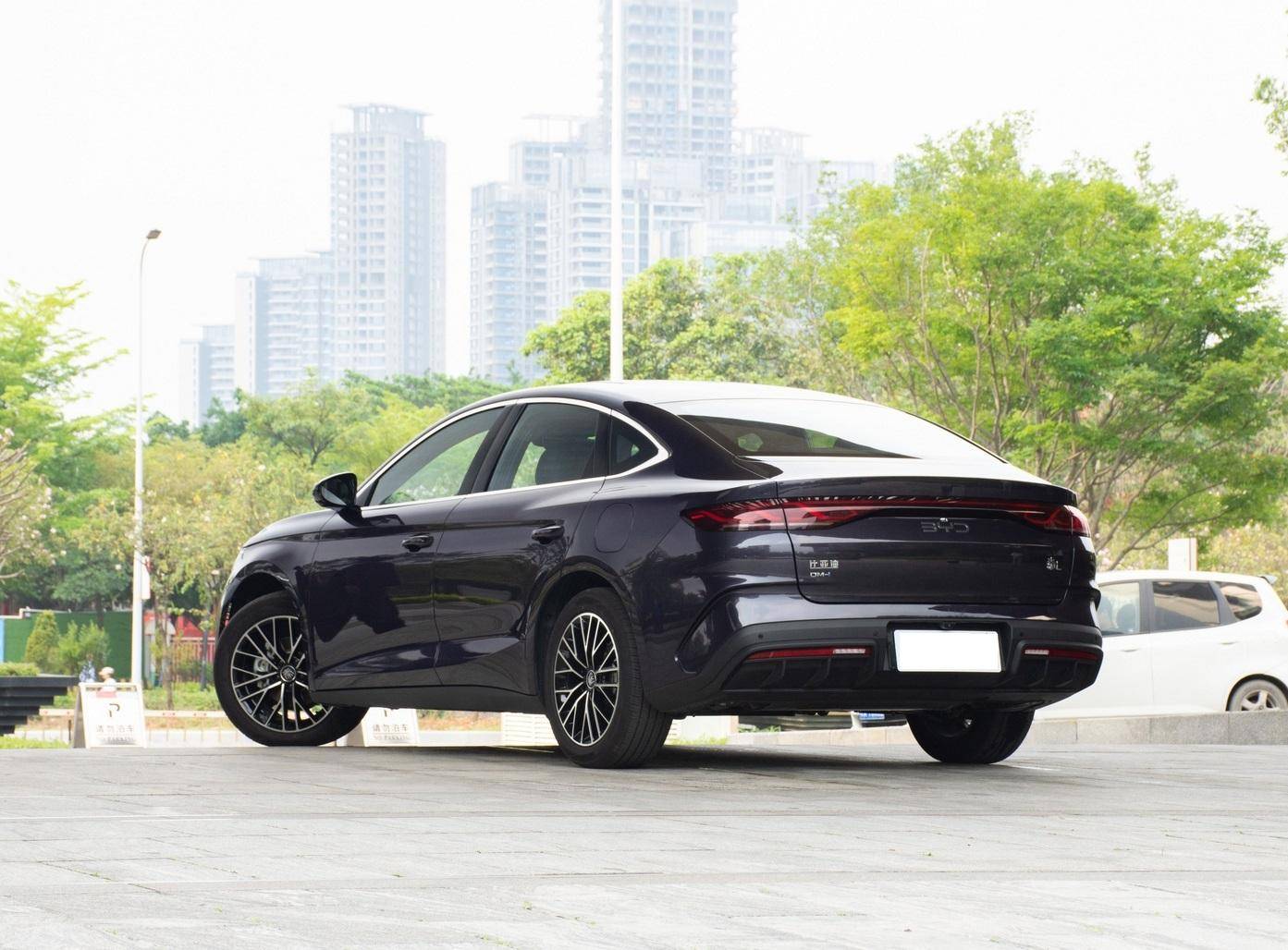 比亞迪全新新能源轎車秦L將上市,車長(zhǎng)超4米8,或低于10萬(wàn)起售?