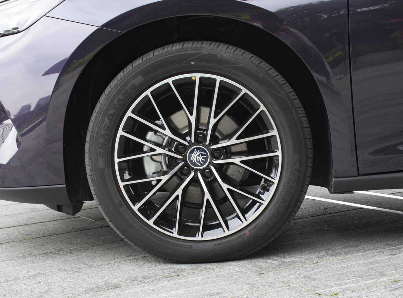 比亞迪全新新能源轎車秦L將上市,車長(zhǎng)超4米8,或低于10萬(wàn)起售?