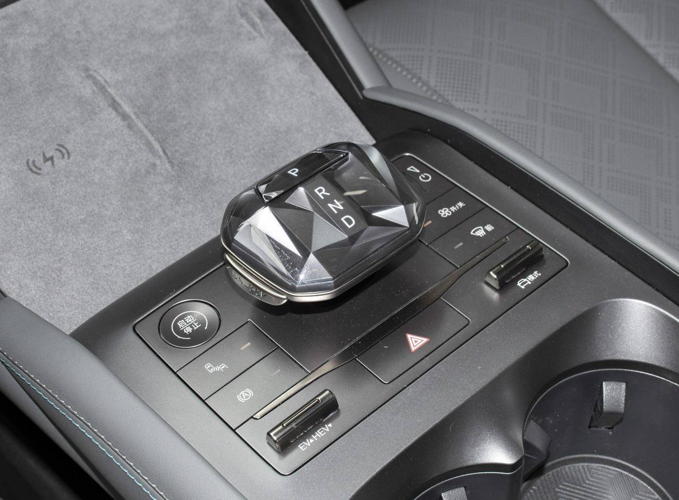 比亞迪全新新能源轎車秦L將上市,車長(zhǎng)超4米8,或低于10萬(wàn)起售?