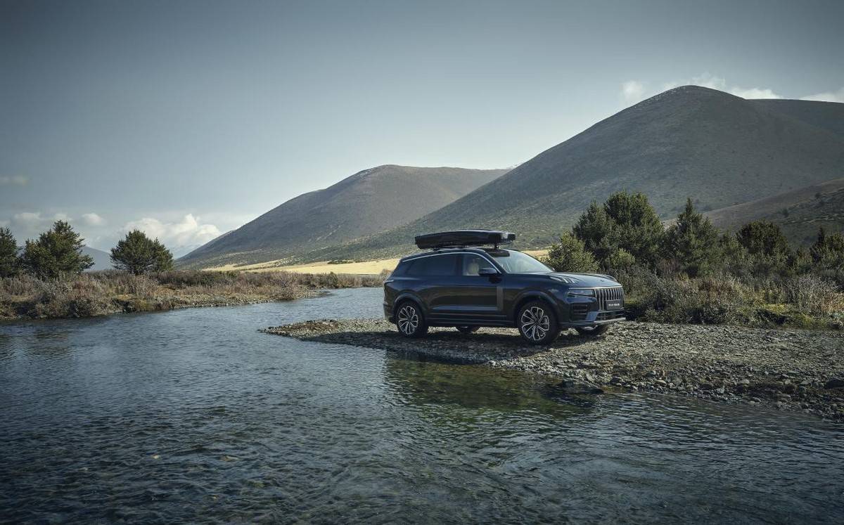 領克09 MHEV四驅全球版實力登場 限時專享價23.58萬元