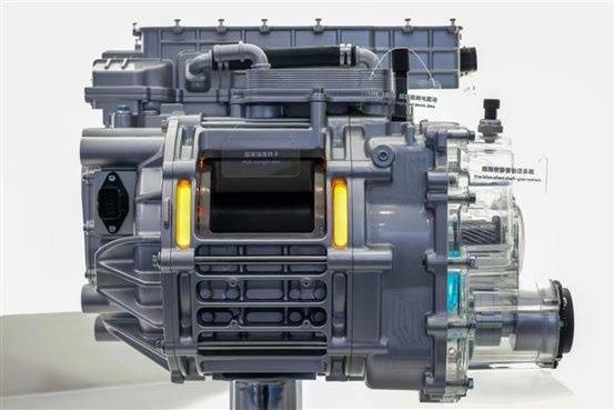 東風(fēng)奕派北京車展再上新,eπ008 預(yù)售五小時訂單破萬