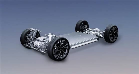 東風(fēng)奕派北京車展再上新,eπ008 預(yù)售五小時訂單破萬