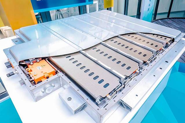 鋰電業新政:告別盲目擴張,研發投入不低于3%