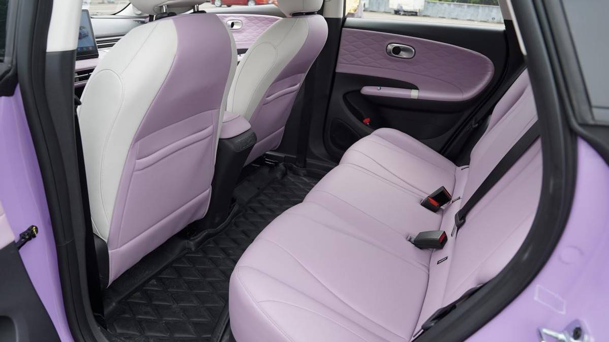 智能遙控泊車+L2級智駕輔助!十萬級的東風納米01太卷了