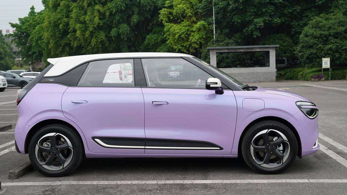 智能遙控泊車+L2級智駕輔助!十萬級的東風納米01太卷了