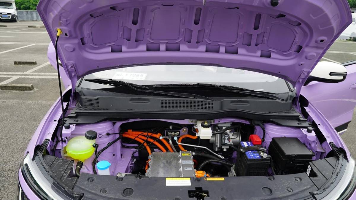 智能遙控泊車+L2級智駕輔助!十萬級的東風納米01太卷了