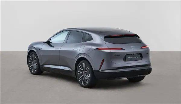 4月國內新能源汽車銷售85萬輛;理想承認誤將廣告圖片視作實體車輛