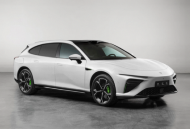 國產(chǎn)優(yōu)雅“瓦罐”, 哪吒S獵裝版實(shí)車,有增程有純電,副駕帶大屏