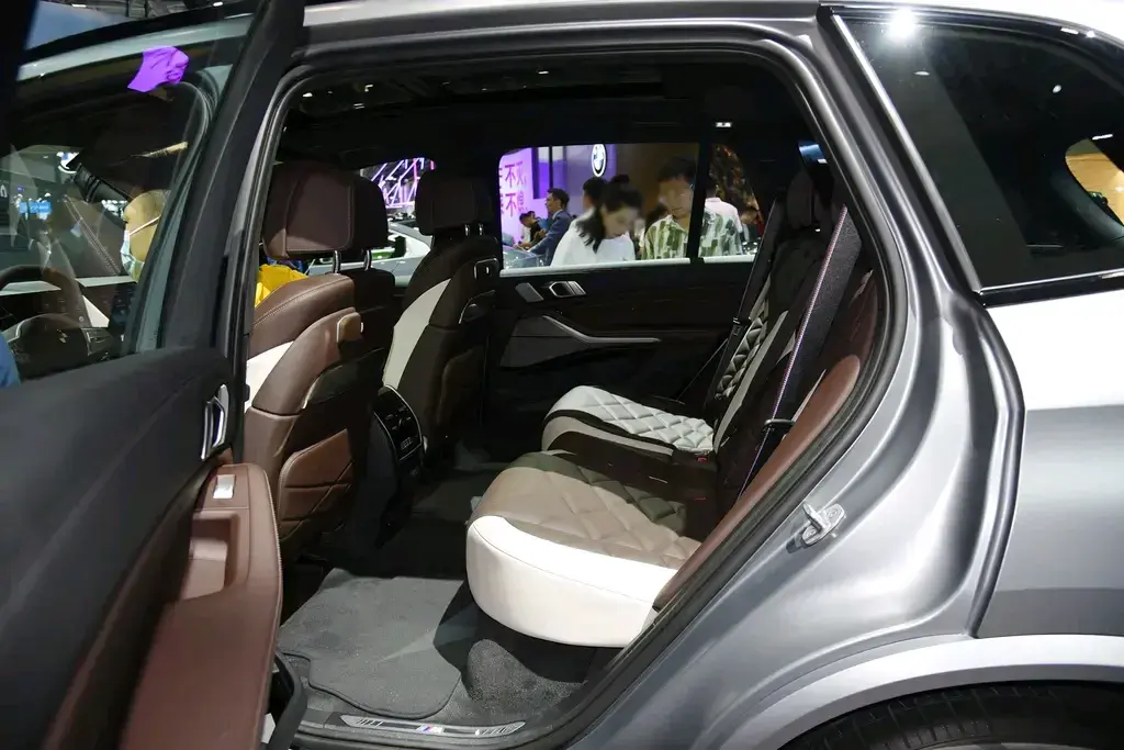 是誰在買寶馬X5呀?寶馬X5周銷量高達2528輛,看來這個月要破萬