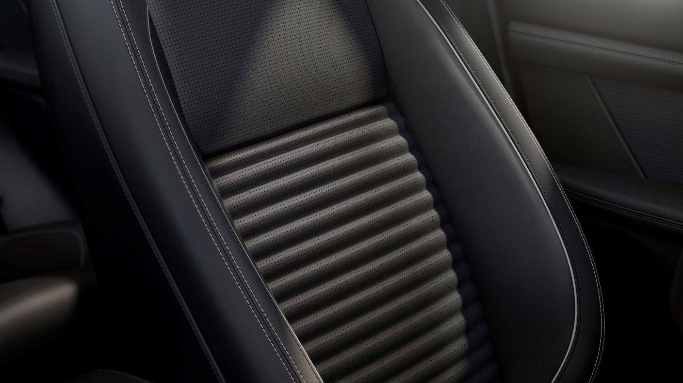 2025款發(fā)現(xiàn)運(yùn)動正式上市 售價38.83萬-39.99萬元