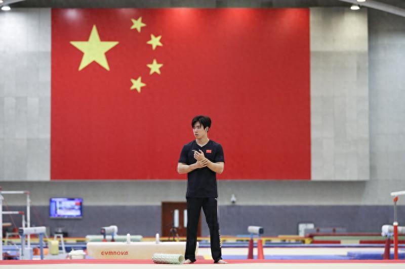奧運·體操|中日男子爭鋒,新秀挑戰“女王”