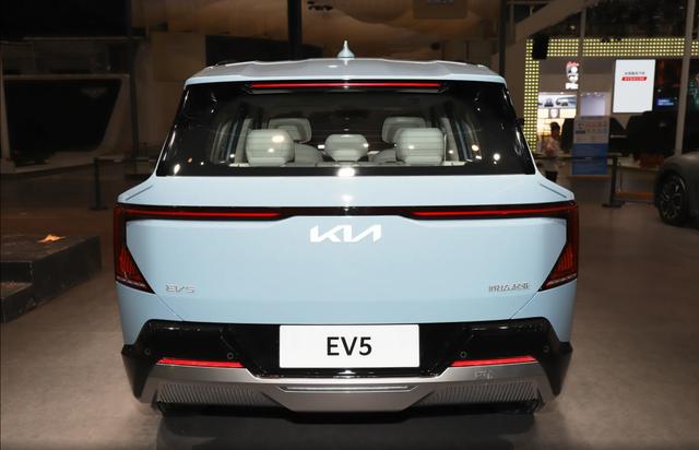 14.98萬起售:2025款起亞EV5 能否改變消費者對于韓系車的認知?-有駕 14.98萬起售:2025款起亞EV5 能否改變消費者對于韓系車的認知?-有駕