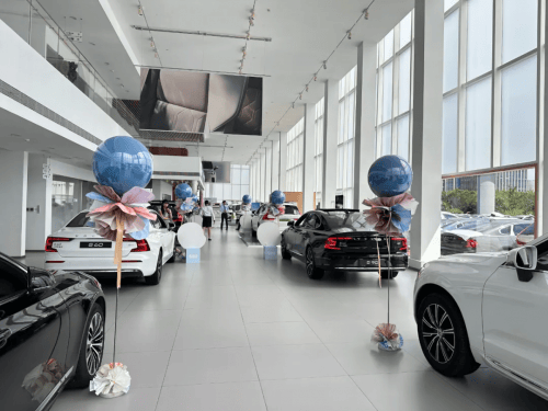 豪華車經銷商的雙輪驅動秘籍:業績飆升背后的策略揭秘