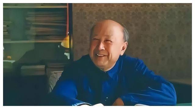 92年錢(qián)學(xué)森向國(guó)家建議,汽車(chē)工業(yè)跳過(guò)汽油柴油直接進(jìn)入新能源