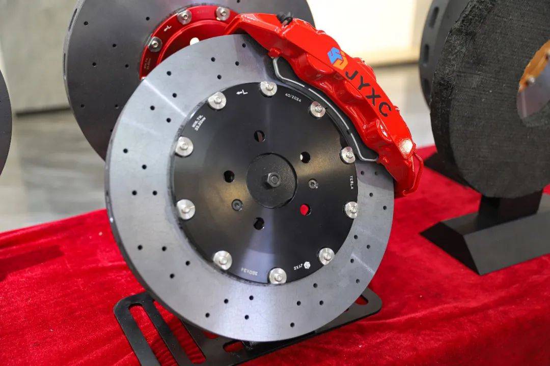 “興文造”汽車配件亮相2024年中東迪拜汽配展覽會