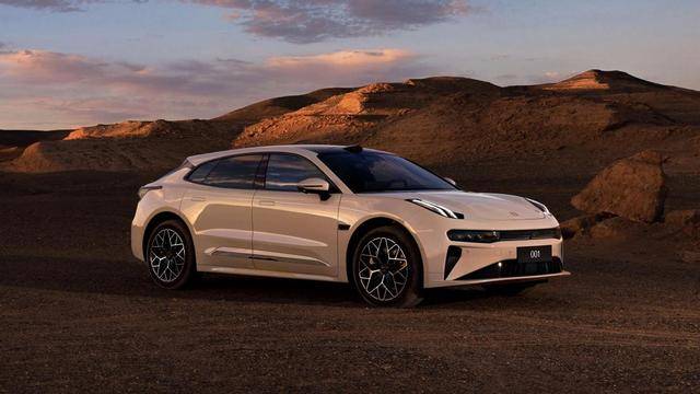 從智能到動力,2025款極氪001和特斯拉Model Y哪個更強(qiáng)?