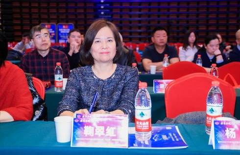 新時(shí)代拐點(diǎn)下汽車行業(yè)發(fā)展高峰論壇正式啟幕