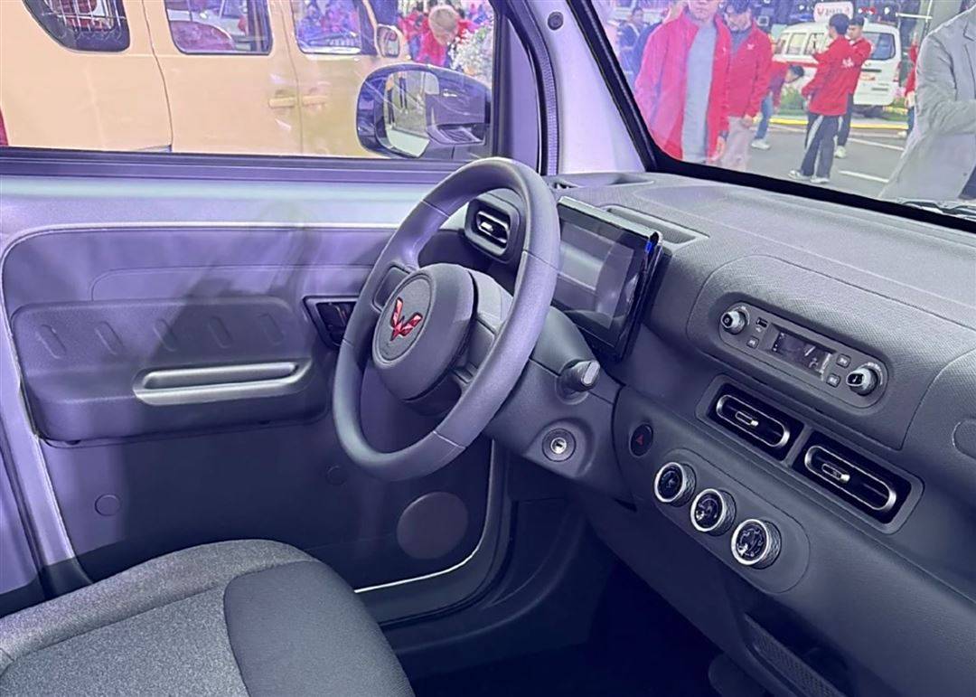 五菱K-Car快上市了!網(wǎng)友:裝發(fā)動機我就買