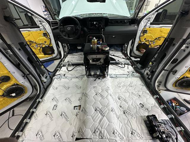 清除噪音 杭州元音改豐田坦途汽車隔音改裝大白鯊