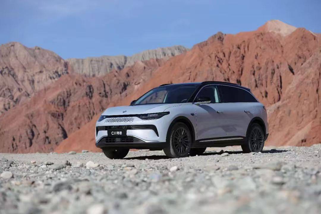 新能源SUV銷(xiāo)冠對(duì)決,零跑C11和宋PLUS DM-i,增程和插混怎么選?