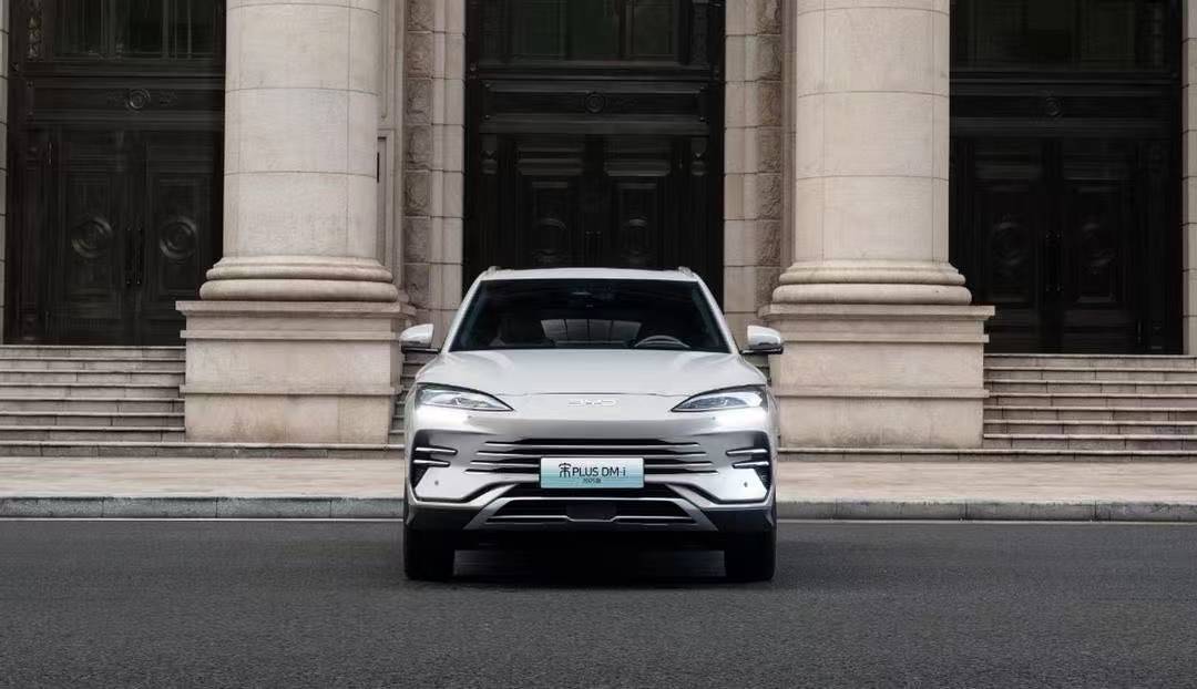 新能源SUV銷(xiāo)冠對(duì)決,零跑C11和宋PLUS DM-i,增程和插混怎么選?