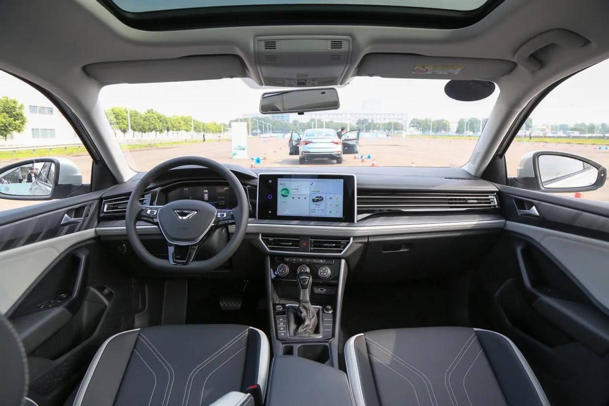 捷達VA7上市,1.4T+7擋干式雙離合,不到10萬起售