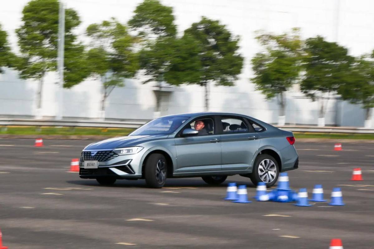 捷達VA7上市,1.4T+7擋干式雙離合,不到10萬起售