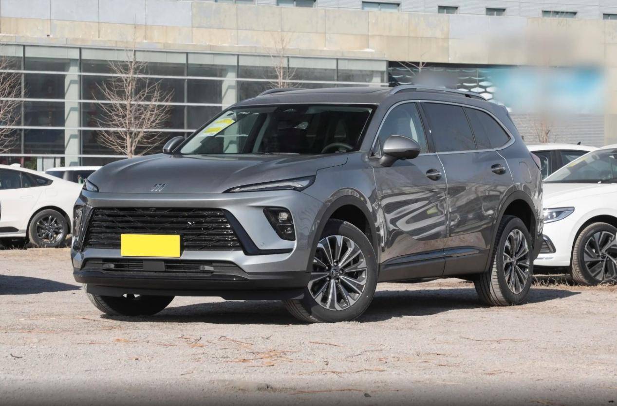 優(yōu)惠高達6萬,標配2.0T+9AT,軸距2833mm,別克昂科威能抄底嗎?