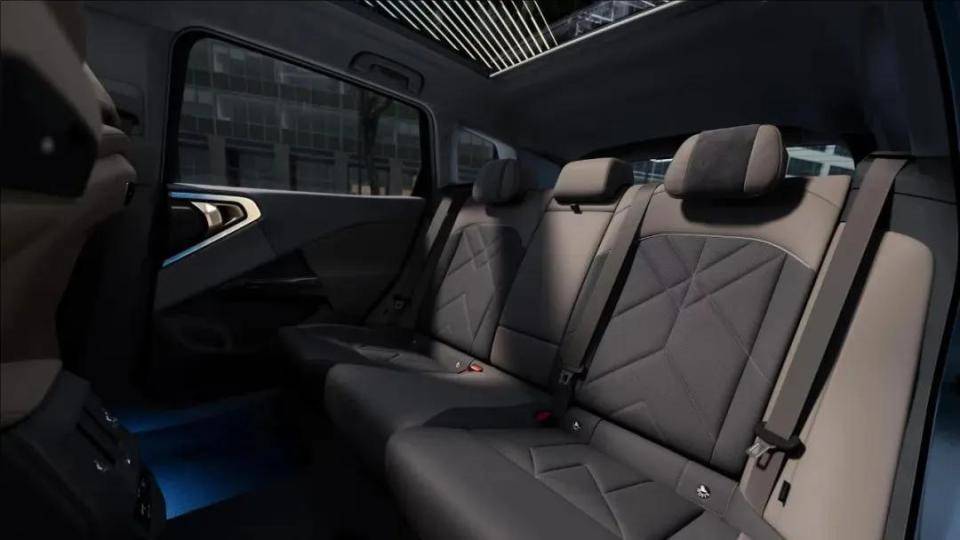 2025燃油新車,奧迪A5L、寶馬X3長軸領銜,油比電還智能? 圖片