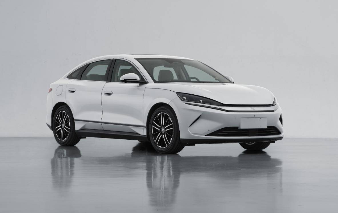 秦L EV申報信息曝光,劍指15萬級中型轎車市場,這實力又穩了