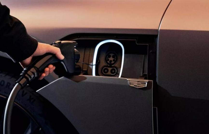 凱迪拉克推純電性能車:中大型SUV+3秒級(jí)零百,或今年引進(jìn)