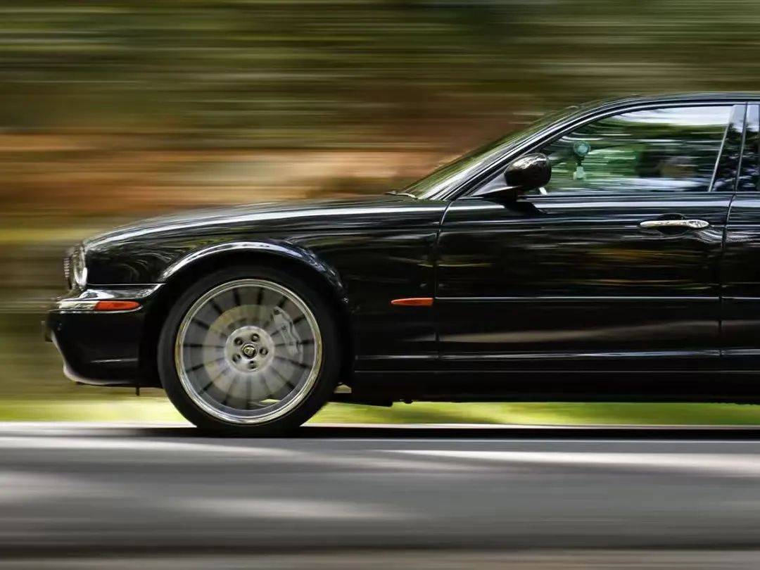 新捷豹:英倫傳承,情系中國(guó)!