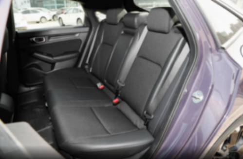 到店體驗(yàn)本田思域,軸距2735mm,182馬力+4輪獨(dú)懸,值得入手嗎?