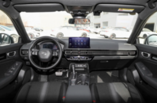 到店體驗(yàn)本田思域,軸距2735mm,182馬力+4輪獨(dú)懸,值得入手嗎?