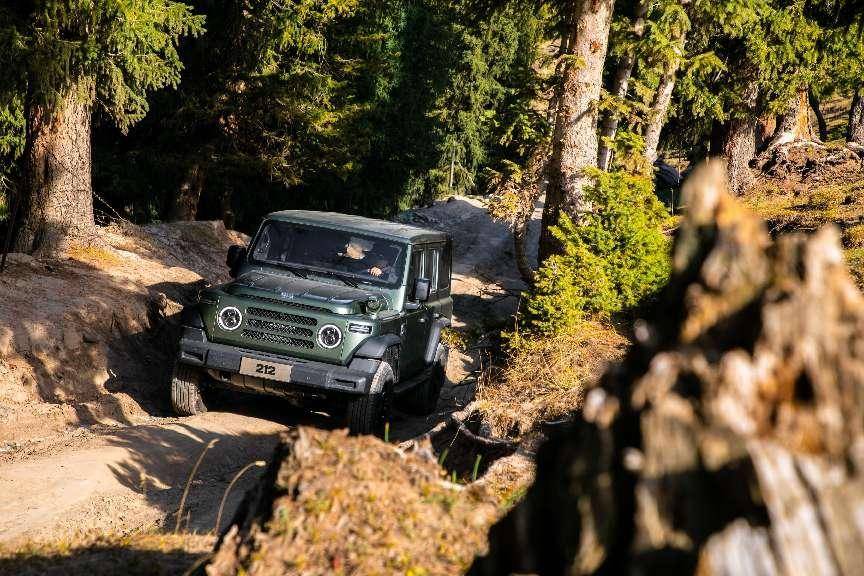 越野“新人”!讓“華流”成為Z世代越野圈新圖騰 ZJ_N8135