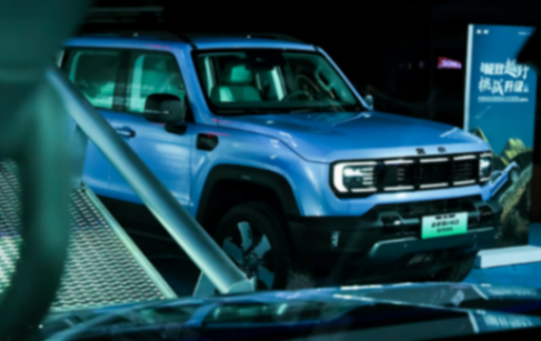 BJ40也來“電”了!滿油滿電續航1200km,還輕松征服100%坡度