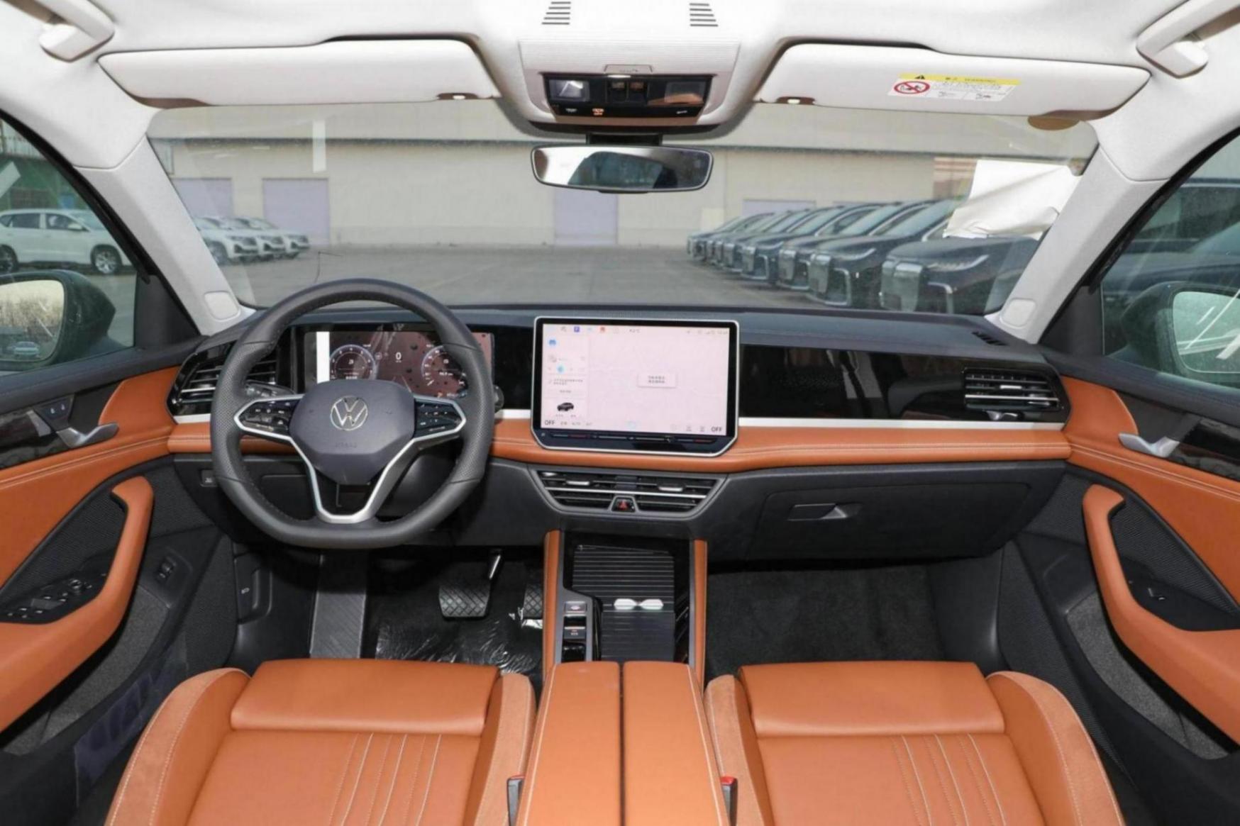 都25年了月銷還超1.6萬!大眾邁騰眾享款落地17萬,選它or B9?