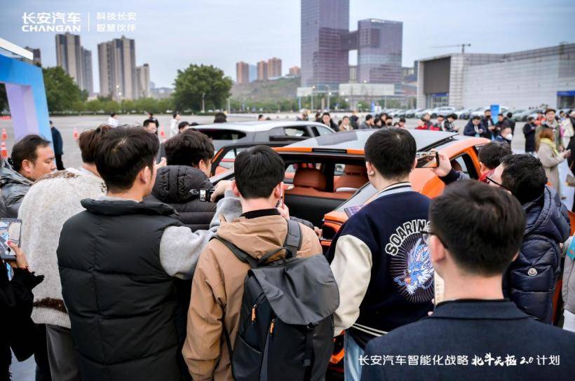 共啟AI智駕全民普及時代,長安汽車發(fā)布“北斗天樞2.0”計劃